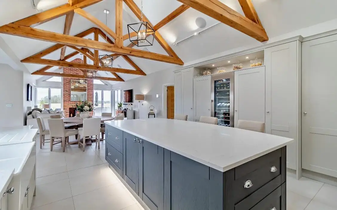 Kitchen with engineered quartz worktops