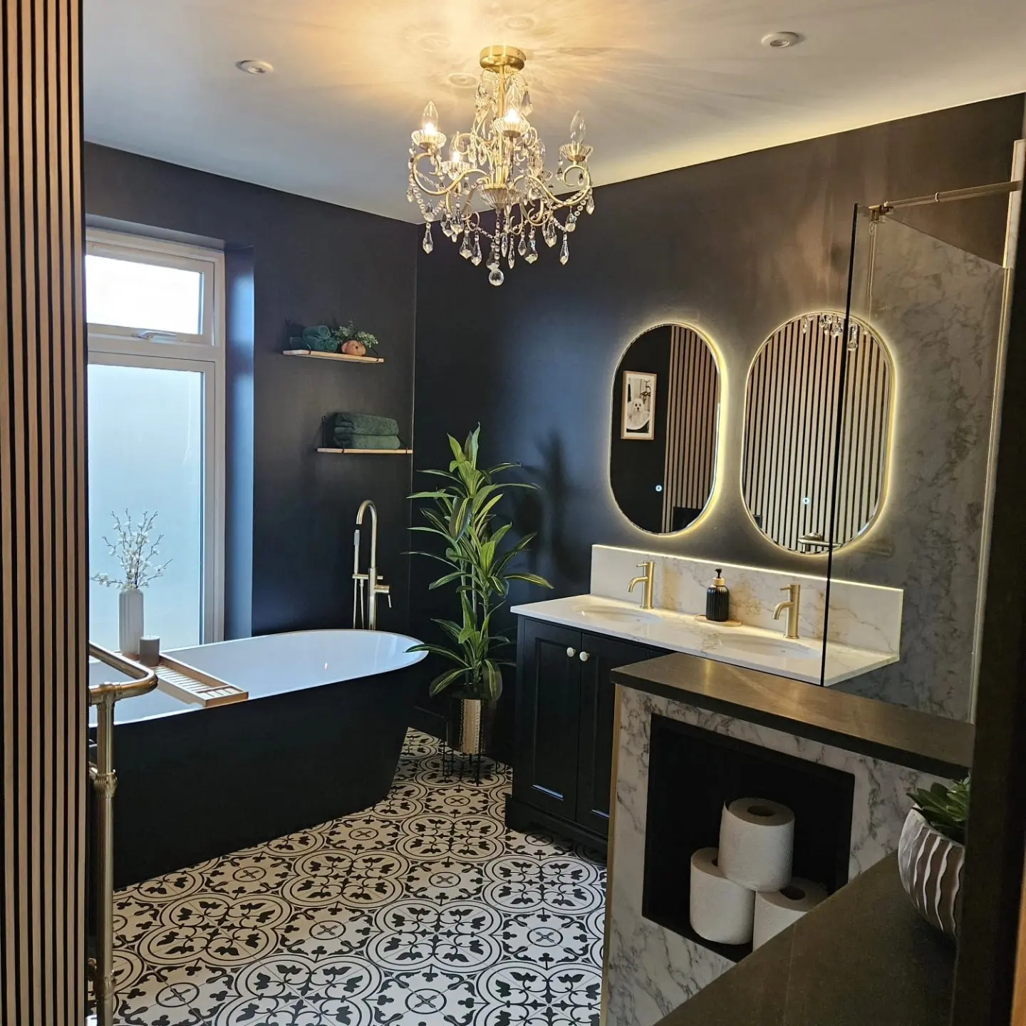 Marble bathroom worktop and surround