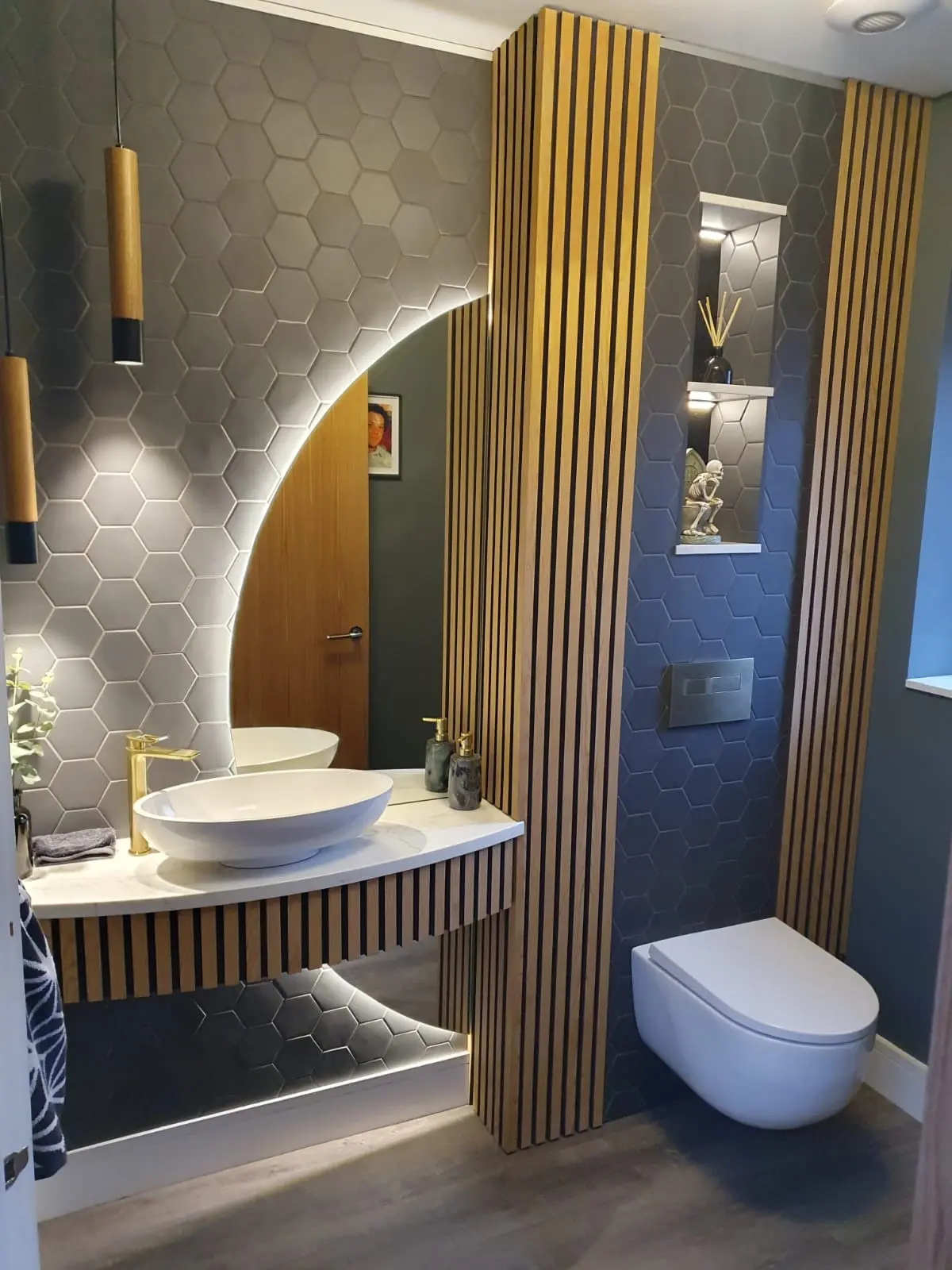 Marble vanity counter top in a contemporary bathroom
